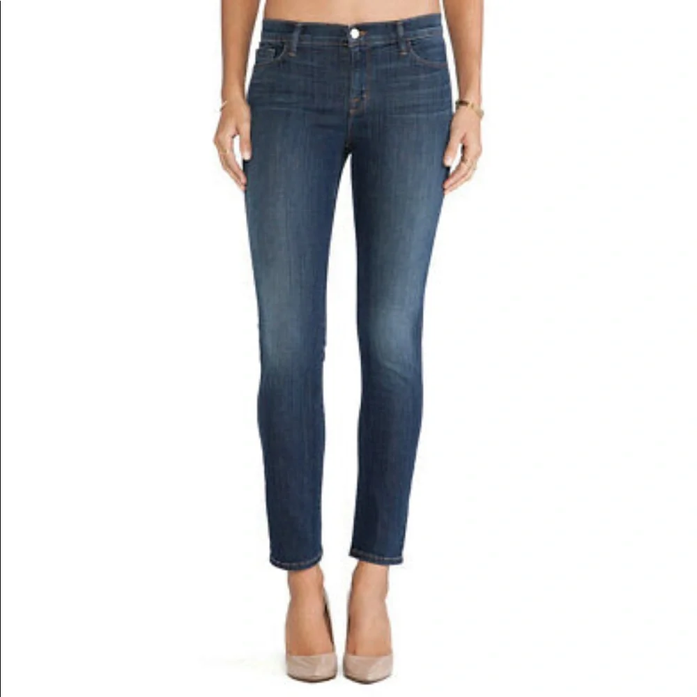 EUC - Mid-rise J Brand Skinny Leg Jeans in Storm - 29 - Picture 1 of 12